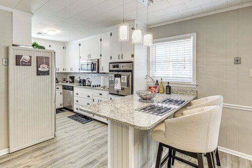 Quiet, Stylish & Convenient Home in Prattville