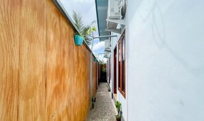Property grounds - Winy House (Bali)