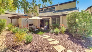 Apartment (3 Bedrooms) | Interior - Resort-style Palm Springs Townhome w/ Pool Access (Palm Springs)