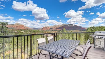 House (3 Bedrooms) | Depan hartanah