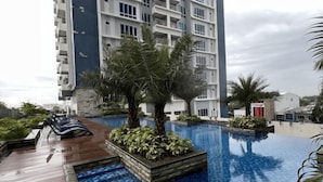 Kolam renang outdoor
