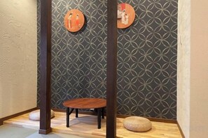 Unclassified image, 3 of 7, button - 「JIAMIN」2-9 people 2 bedrooms 2 bathrooms 1 bathroom 1 living room 1 kitchen (Osaka)