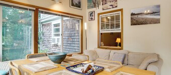 4,200 Sq Ft Mid-cape Cottage w/ Furnished Deck!