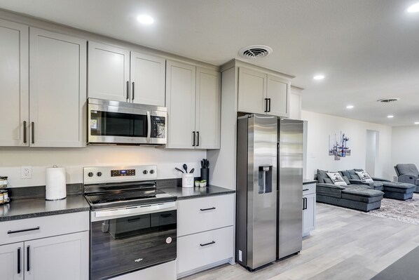 House (4 Bedrooms) | Interior