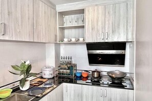 Private kitchen - Park Luxury Resort Villa (Venice townhouse) Tourist Resort (Pattaya)