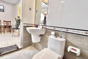 Bathroom - Park Luxury Resort Villa (Venice townhouse) Tourist Resort (Pattaya)