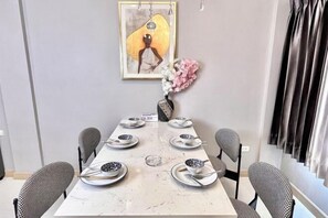 Restaurant - Park Luxury Resort Villa (Venice townhouse) Tourist Resort (Pattaya)