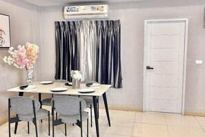 Room - Park Luxury Resort Villa (Venice townhouse) Tourist Resort (Pattaya)