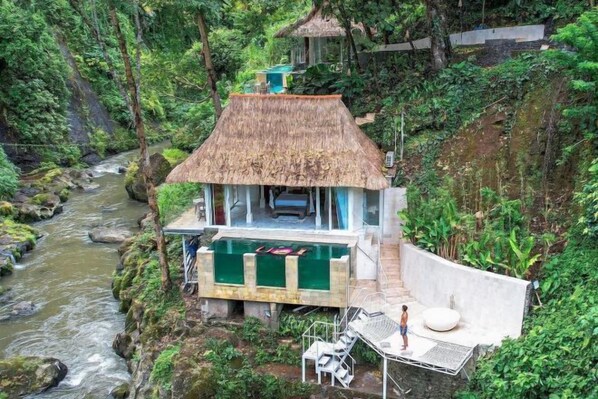 Exterior - Villa Cella Bella : New! River Villa III ( Bali instaworthy villa ) (Bali)