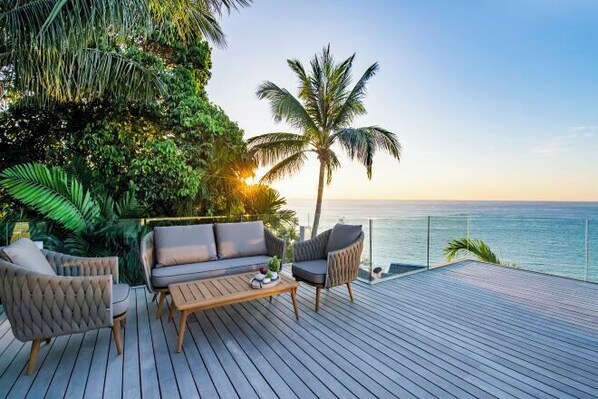 Garden - Villa Borimas (Phuket)