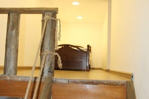 Room - Colour (Baku)