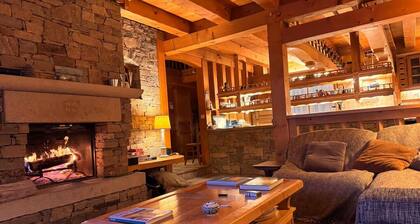 10 min from Lake Annecy, large, quiet chalet with view