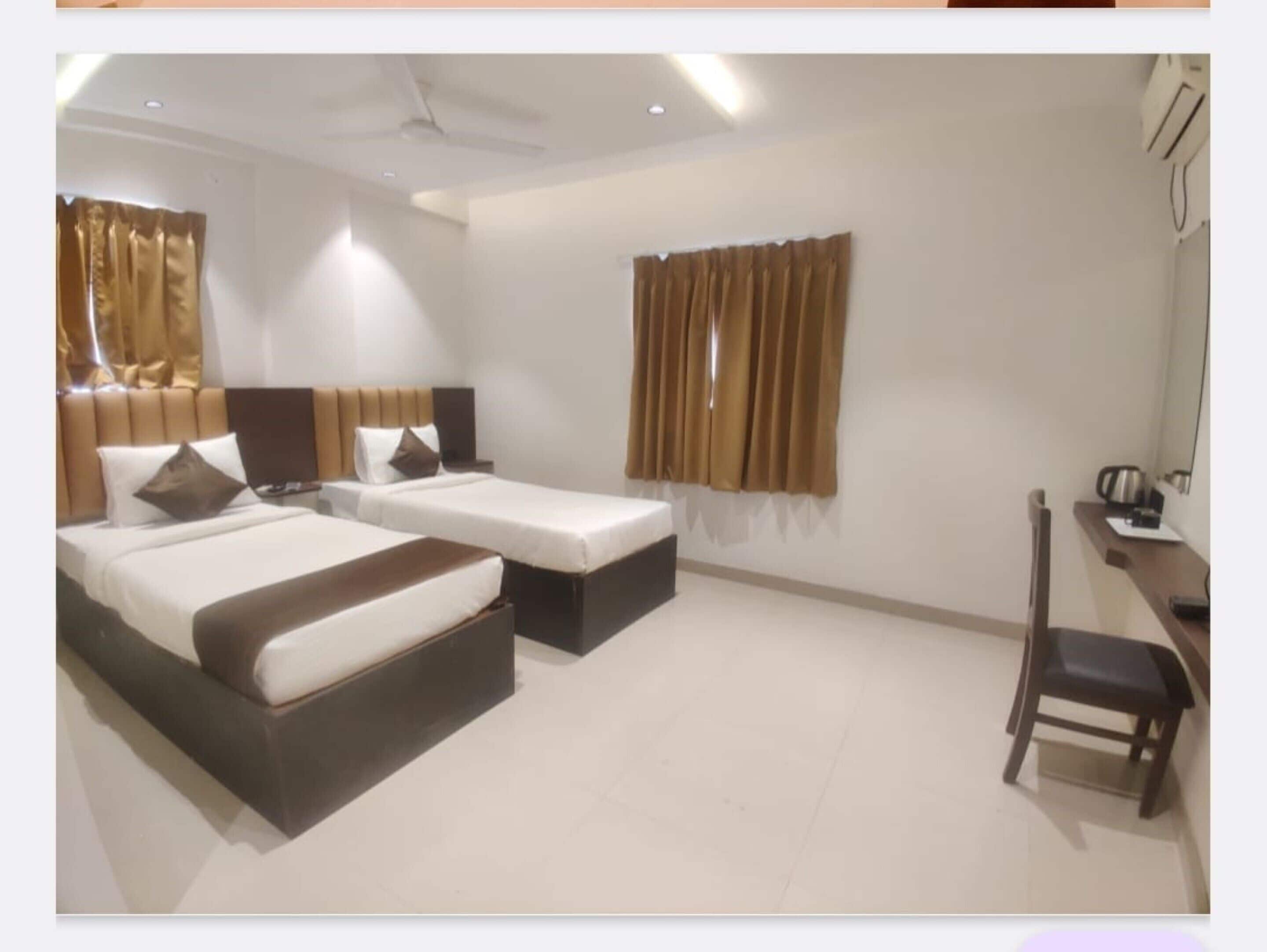 Standard Double Room, City View | Free WiFi, bed sheets