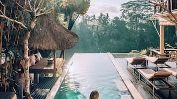 Piscina a l'aire lliure