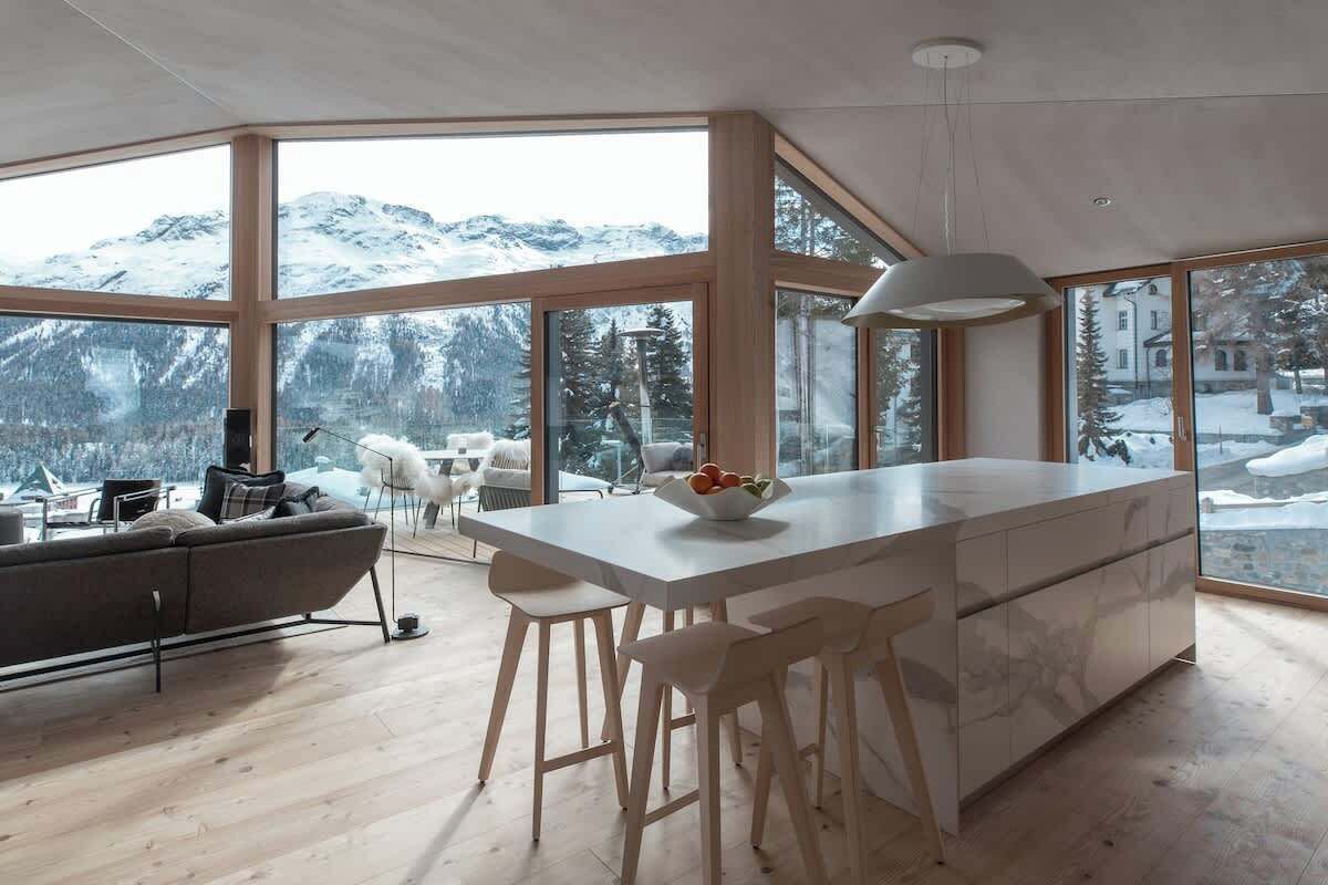 المنشأة من الداخل