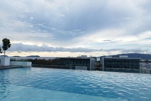 Outdoor pool - reStary Cinderella Themed Homestay (Kota Kinabalu)