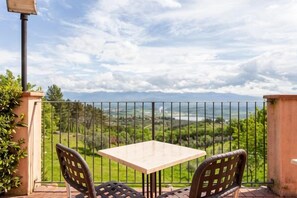 Unclassified image, 2 of 55, button - Private Country House with swimming pool -Chianti (Cavriglia)