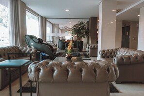 Lobby - Two Downtown Executive Double Twin Room for Relaxing Stays and Urban Exploration (Paraná)