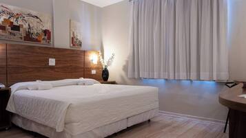 1 quarto, Wi-Fi de cortesia, roupa de cama