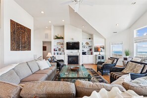 TV, fireplace, DVD player, stereo