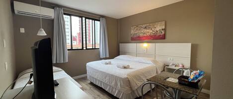 2 quartos, ferros/tábuas de passar roupa, Wi-Fi de cortesia