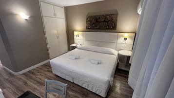 2 quartos, Wi-Fi de cortesia, roupa de cama