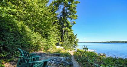 Cozy Hidden Retreat on Thompson Lake with Beautiful Clear Shoreline