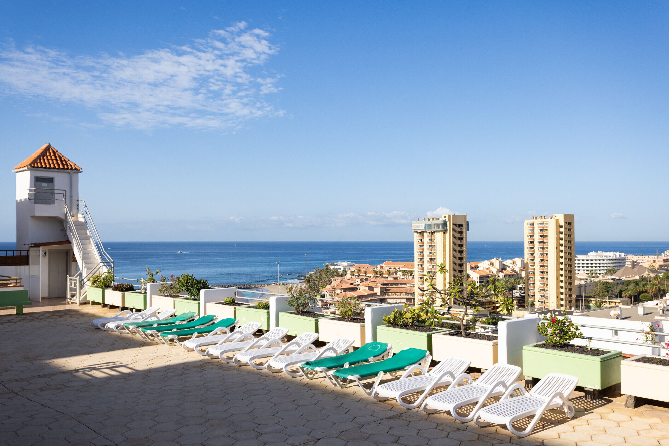 المنطقة المحيطة بالمنشأة