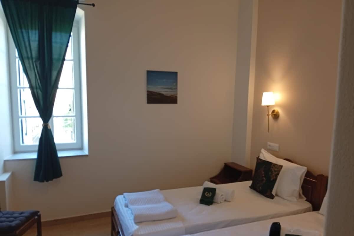 Classic Room, 2 Twin Beds | Egyptian cotton sheets, premium bedding, minibar, in-room safe