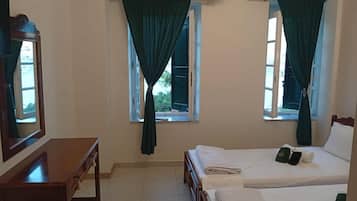 Classic Room, 2 Single Beds, Sea View | Egyptian cotton sheets, premium bedding, minibar, in-room safe