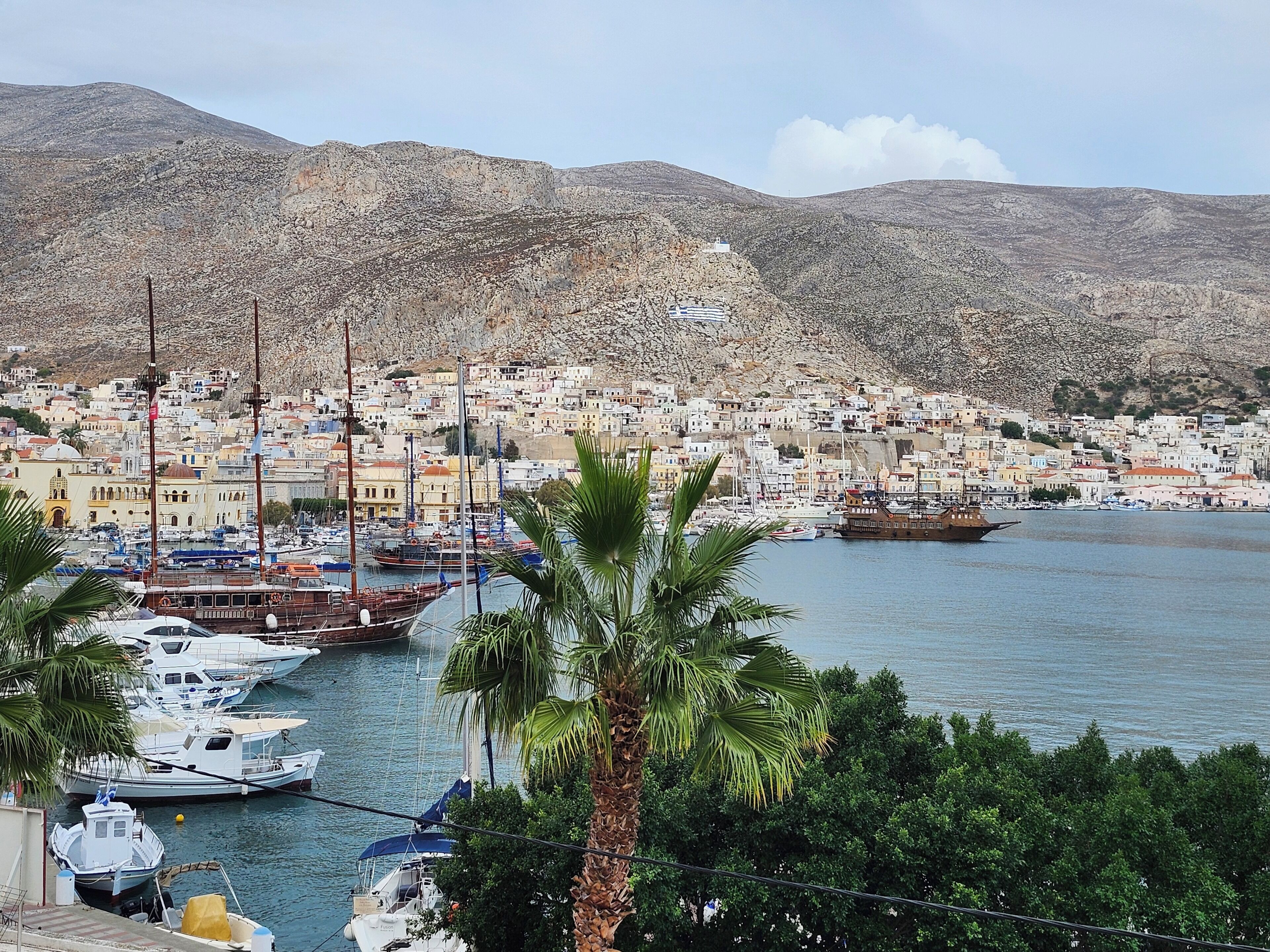 Deluxe Twin Room, Balcony, Harbor View | Egyptian cotton sheets, premium bedding, minibar, in-room safe