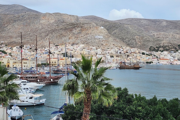 Deluxe Double Room, Balcony, Harbor View | Egyptian cotton sheets, premium bedding, minibar, in-room safe