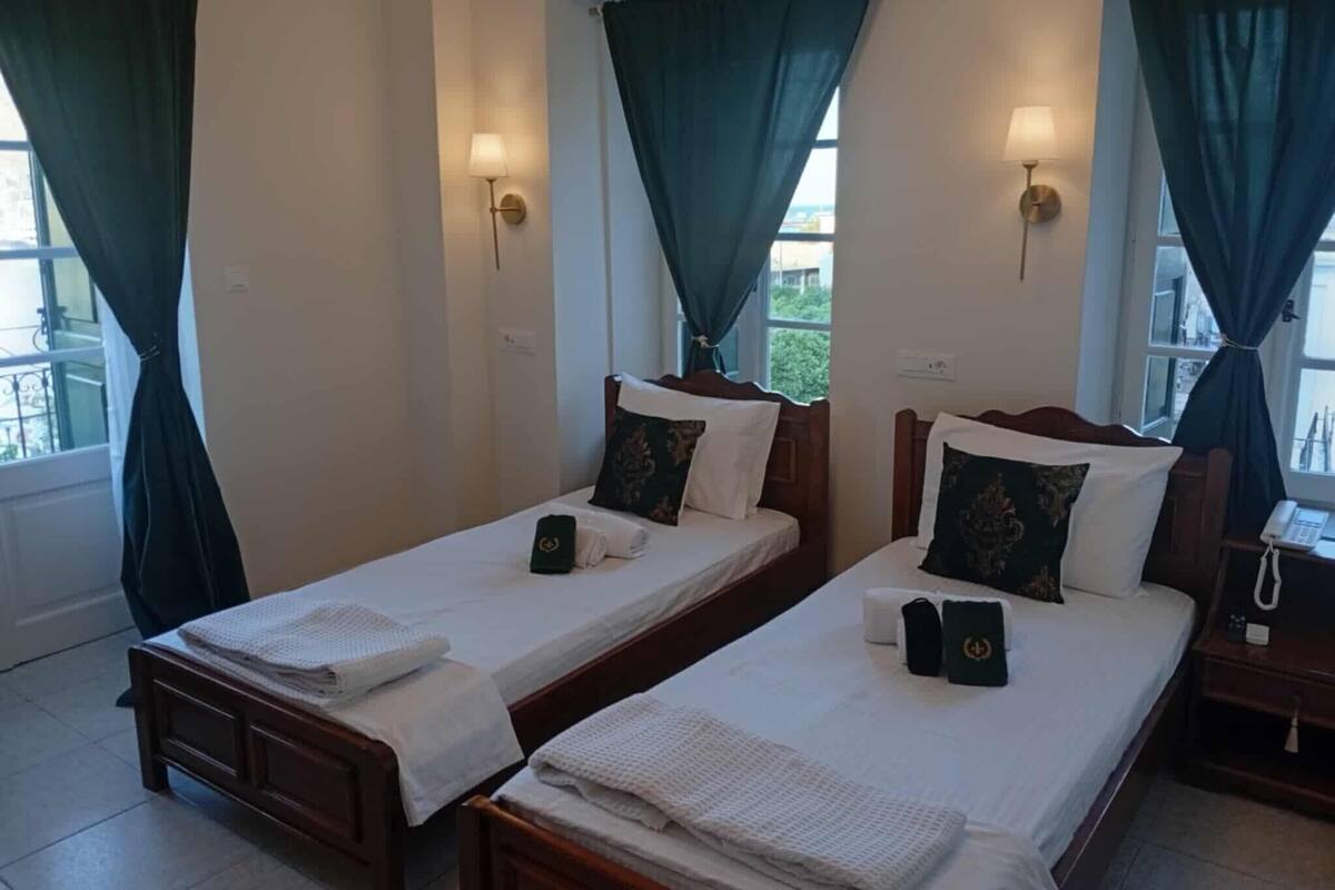 Deluxe Double Room, Balcony, Harbor View | In-room safe, blackout drapes, soundproofing, free WiFi