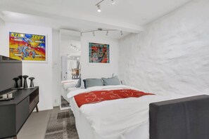 Desk, iron/ironing board, WiFi, bed sheets - AS3 - Free Parking - City Center Studio (Bergen)