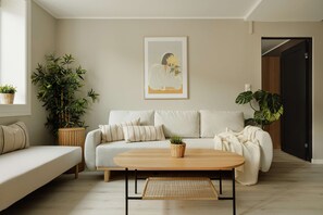 TV, offices - Heimby Apartments - New in 2024 - Central (Bergen)