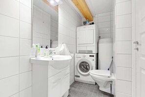 Ducha, secador de pelo, toallas