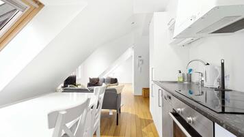 Refrigerador, horno, parrilla de estufa y lavavajillas