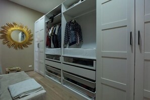 Interior - Pattana Moon (Phuket)