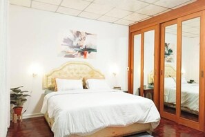 Room - Entire House for 16 People - Walking Distance from BTS Onnut (Bangkok)