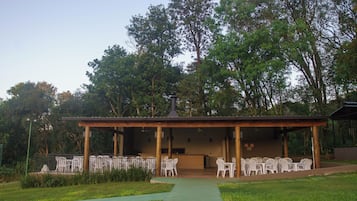 Buiten dineren