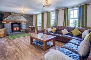 Room - Hopkins Retreat Farm - 5 Bedroom House - Swansea (Mawr)