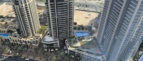 الإطلالة من المنشأة