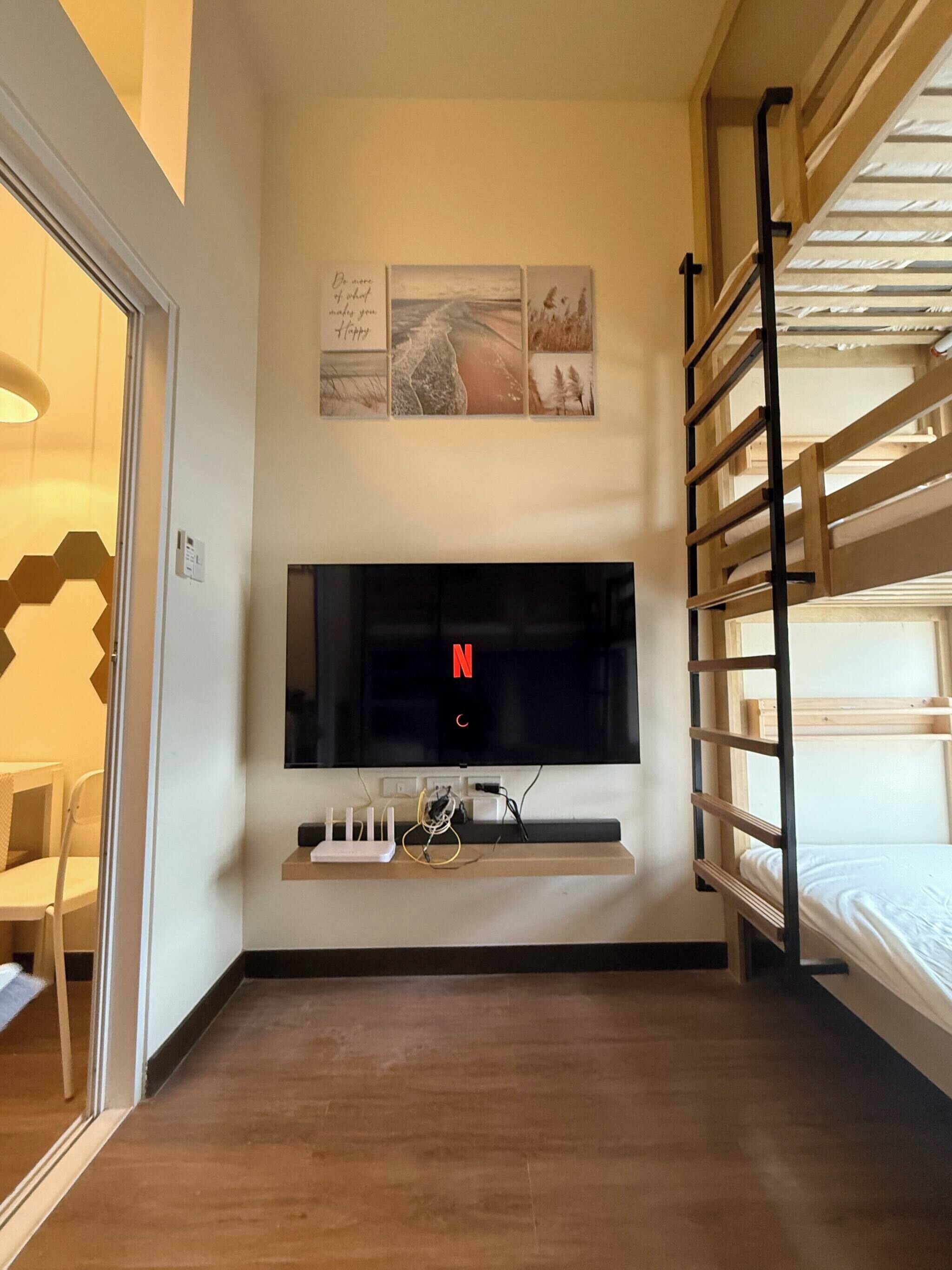 Condo, 1 Bedroom, Accessible, Private Pool | Living room