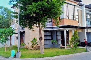 Exterior - Homestay Gloria Full House 5BR (Sewon)