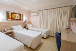 1 chambre, fer et planche à repasser, Wi-Fi gratuit, draps fournis