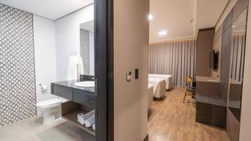 Ferros/tábuas de passar roupa, Wi-Fi de cortesia, roupa de cama