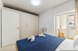 House, Smoking - Sophie Downtown Apartment Modern 1BR (Tirana)