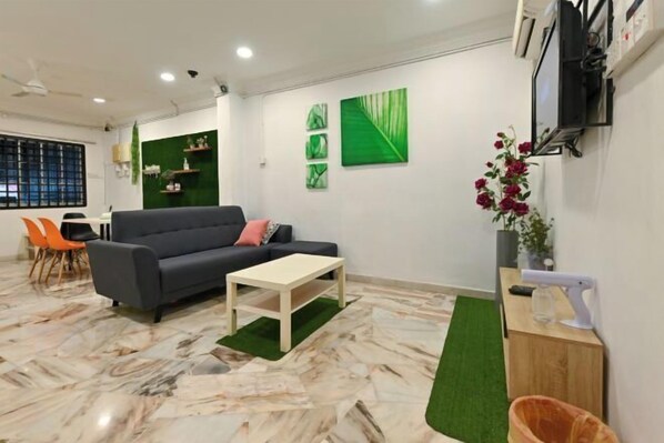 Interior - Warm House Alor Akar Linked House 6BR 15pax (Kuala Kuantan)