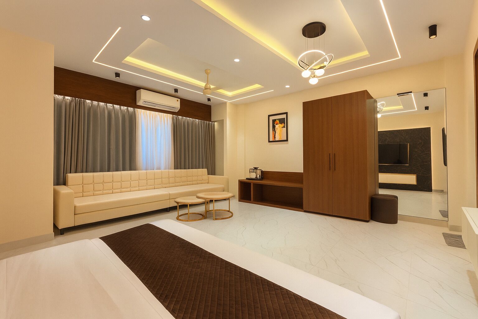 Presidential Suite | Laptop workspace, free WiFi, bed sheets