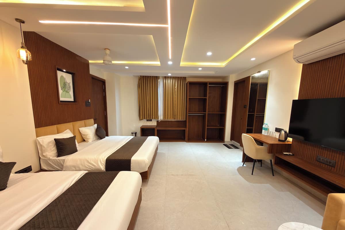 Family Suite | Laptop workspace, free WiFi, bed sheets
